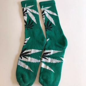 LONG SOCKS WITH WEED DESIGN 🧦